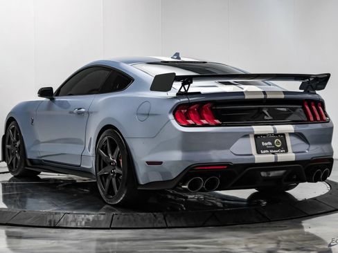 Used 2022 Ford Mustang Shelby GT500 w/ Carbon Fiber Track Pack RWD image 13