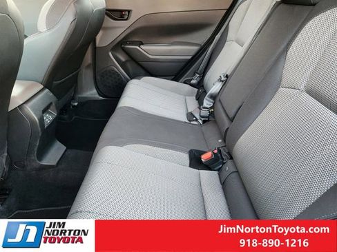 Used 2024 Subaru Crosstrek 2.0i Premium image 32