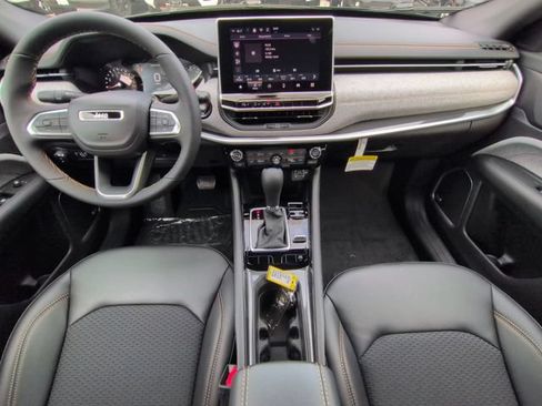 New 2026 Jeep Compass Latitude AWD/4WD image 14