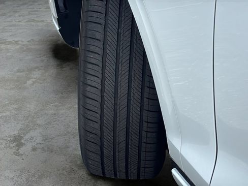 Certified 2026 Genesis GV70 2.5T AWD/4WD image 11