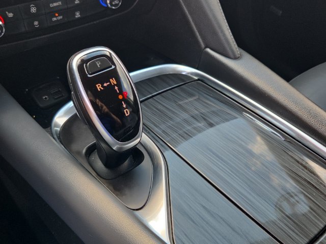 Used 2021 Buick Enclave Essence w/ Sport Touring Edition FWD image 22