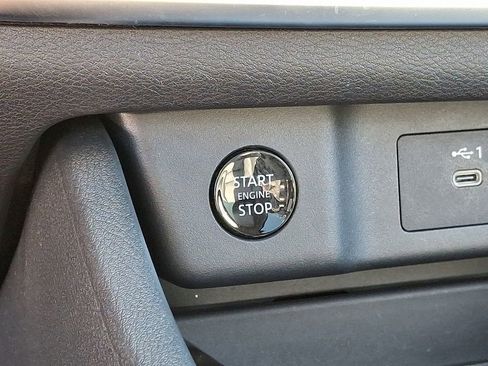 Used 2024 Nissan Rogue SV w/ SV Premium Package image 23