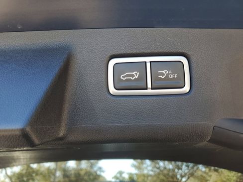 Used 2025 Kia Sorento SX image 14