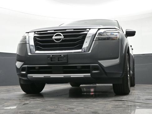 Used 2024 Nissan Pathfinder SL AWD/4WD image 31