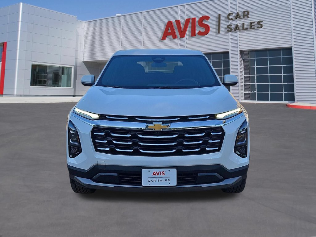 Used 2026 Chevrolet Equinox LT FWD image 2