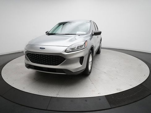 Used 2022 Ford Escape SE w/ Cold Weather Package image 32