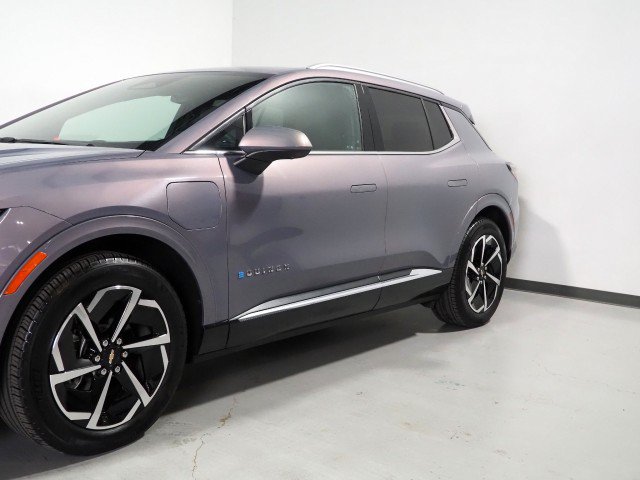 Used 2024 Chevrolet Equinox EV FWD LT w/ 2LT image 52