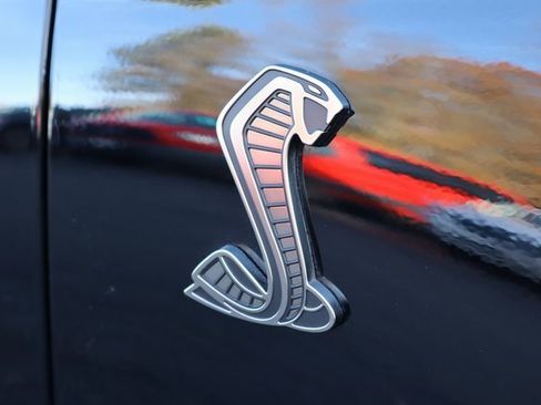 Used 2022 Ford Mustang Shelby GT500 w/ Carbon Fiber Track Pack image 23