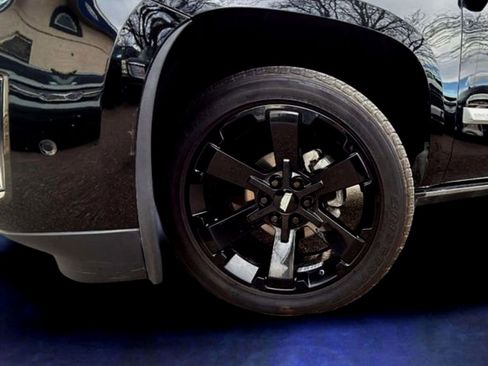 Used 2019 Cadillac Escalade Premium Luxury image 23