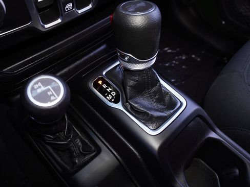 Used 2022 Jeep Wrangler Unlimited Sport AWD/4WD image 20