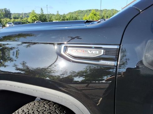Certified 2022 GMC Sierra 1500 AT4 w/ AT4 Premium Package AWD/4WD image 11