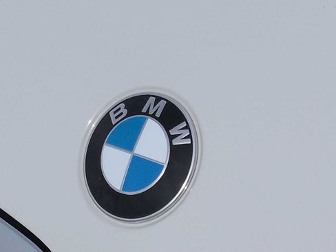New 2025 BMW 330i xDrive Sedan w/ Premium Package AWD/4WD image 11