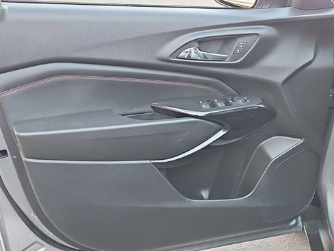 Used 2024 Chevrolet Trax RS w/ Sunroof Package image 10