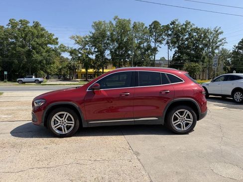 Used 2021 Mercedes-Benz GLA 250 4MATIC w/ Premium Package image 8