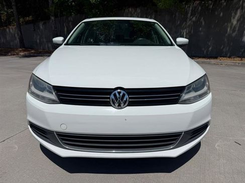 Used 2014 Volkswagen Jetta SE FWD image 4