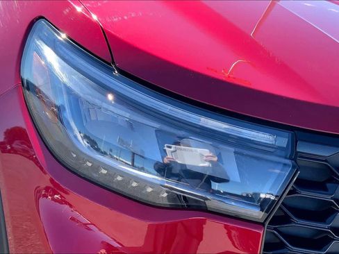 Certified 2025 Ford Explorer ST image 28