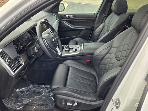 Used 2023 BMW X5 xDrive45e w/ Climate Comfort Package AWD/4WD image 32