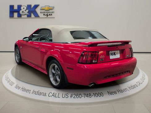 Used 2004 Ford Mustang GT RWD image 4