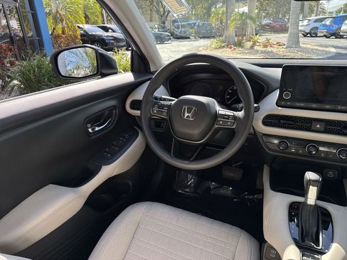 Used 2024 Honda HR-V LX image 17