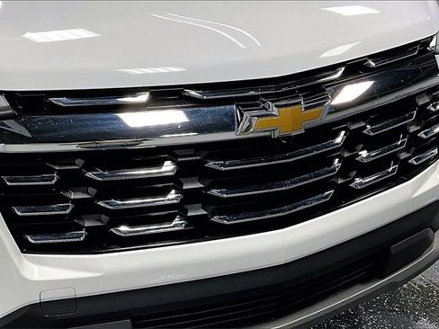 Used 2025 Chevrolet Equinox LT image 28