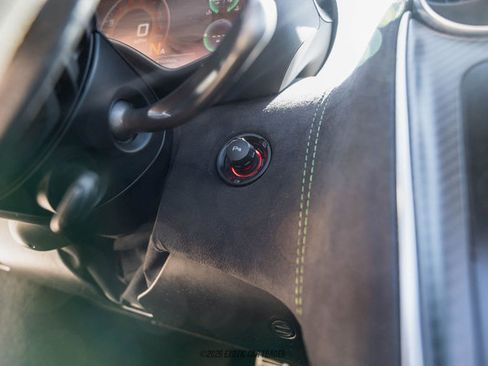 Used 2018 McLaren 570S Spider image 92