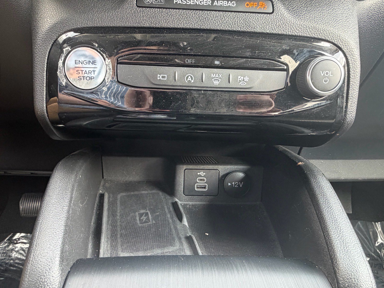 Used 2024 Ford Escape Active w/ Tech Pack #2 FWD image 33