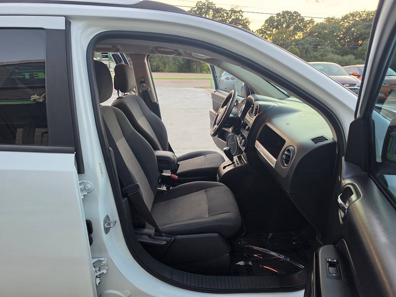 Used 2014 Jeep Compass Sport w/ Power Value Group AWD/4WD image 24
