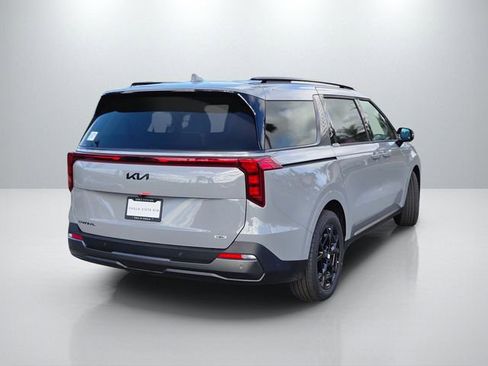 New 2026 Kia Carnival SX w/ SX Dark Edition Package FWD image 4