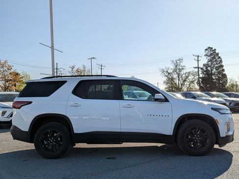 Used 2023 Chevrolet Traverse LT w/ Midnight/Sport Edition image 4