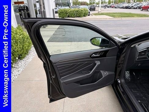 Used 2023 Volkswagen Jetta SEL FWD image 14