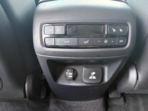 Used 2025 Hyundai Palisade SEL FWD image 24