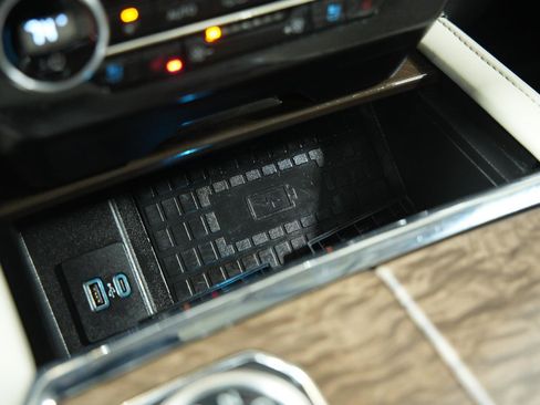 Used 2021 Ford Expedition Platinum image 44