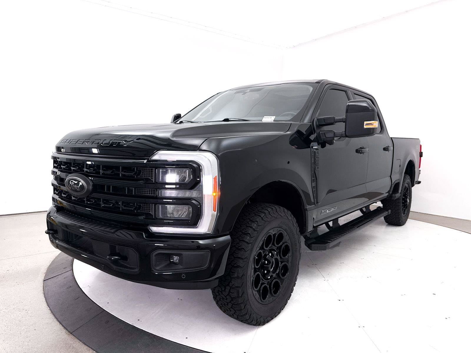 Used 2023 Ford F250 Lariat w/ Lariat Ultimate Package AWD/4WD image 16