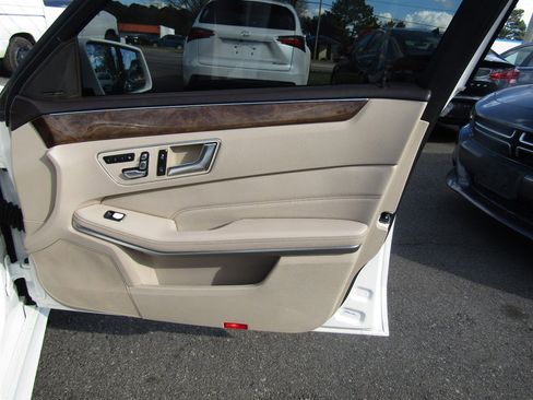 Used 2015 Mercedes-Benz E 350 Sedan w/ Premium 1 Package image 15
