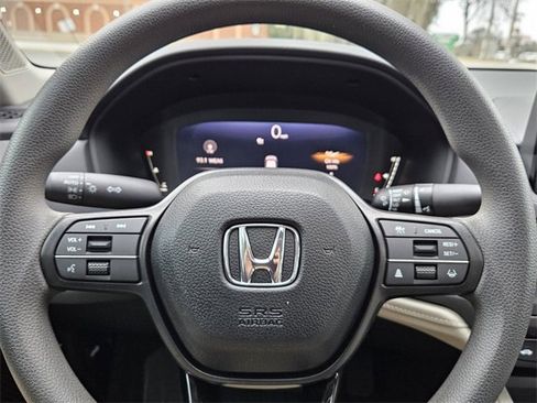 Certified 2025 Honda Accord SE image 22