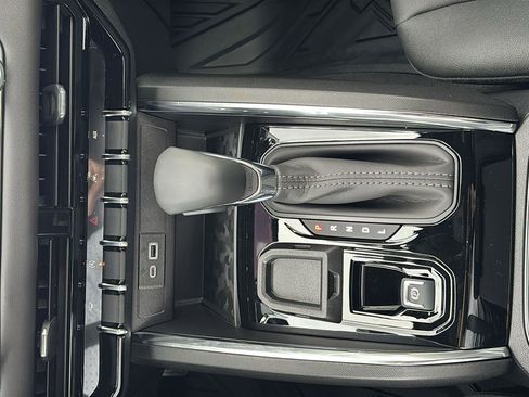 New 2026 GMC Canyon Elevation w/ Convenience Package image 33