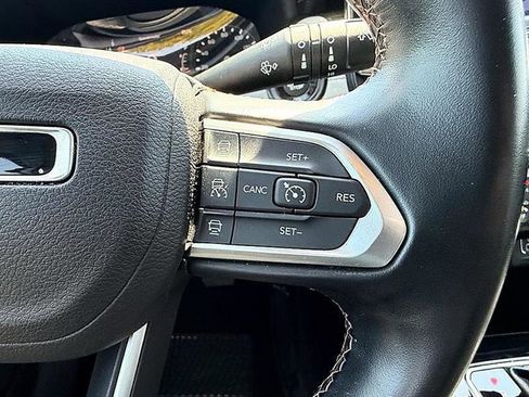 Used 2022 Jeep Compass Limited image 33