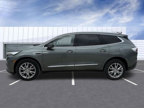 Used 2023 Buick Enclave Essence w/ Experience Buick Package image 5