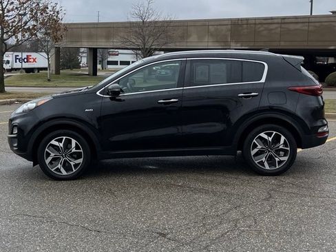 Used 2020 Kia Sportage EX image 4