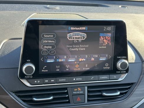 Used 2024 Nissan Altima 2.5 SV image 23