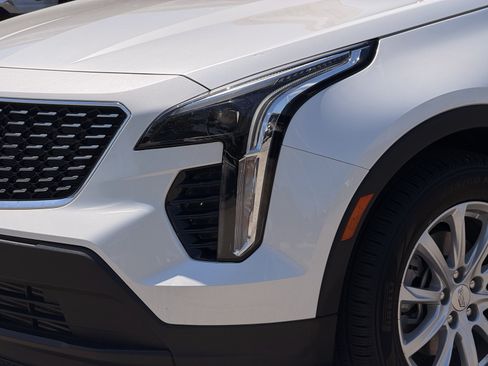 Used 2023 Cadillac XT4 Luxury FWD image 8