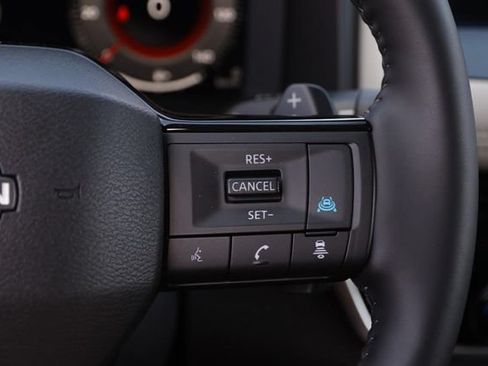 Certified 2025 Nissan Rogue SL w/ SL Premium Package FWD image 14