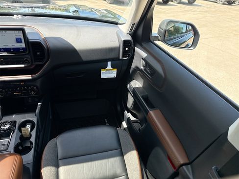 Used 2023 Ford Bronco Sport Outer Banks w/ Tech Package image 24