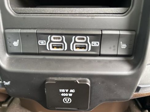 Used 2026 RAM 1500 Laramie AWD/4WD image 28