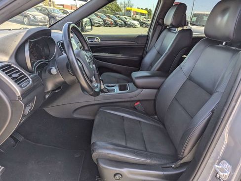 Used 2021 Jeep Grand Cherokee Laredo X image 20