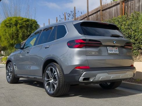 Used 2026 BMW X5 xDrive40i w/ Premium Package image 30