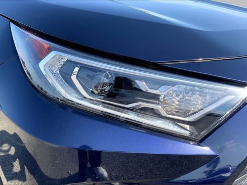 Certified 2021 Toyota RAV4 XLE w/ Convenience Package AWD/4WD image 27