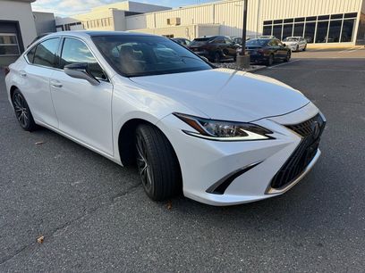 Certified 2023 Lexus ES 350 w/ Premium Package