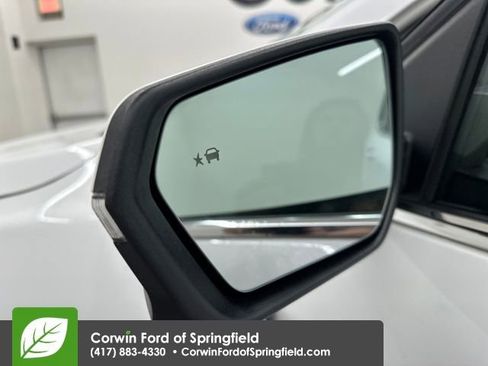 Used 2019 Chevrolet Equinox LT image 37