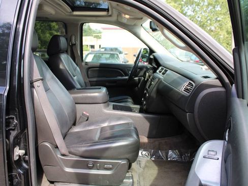 Used 2009 GMC Yukon SLT AWD/4WD image 32